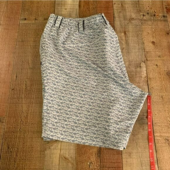 True flies men’s size xx-large board shorts with fish in blue and white - Picture 3 of 10